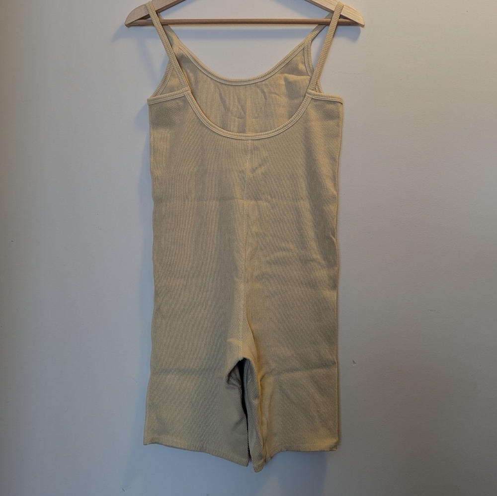 ARQ Nico Bikesuit in Butter - Picture 7 of 7